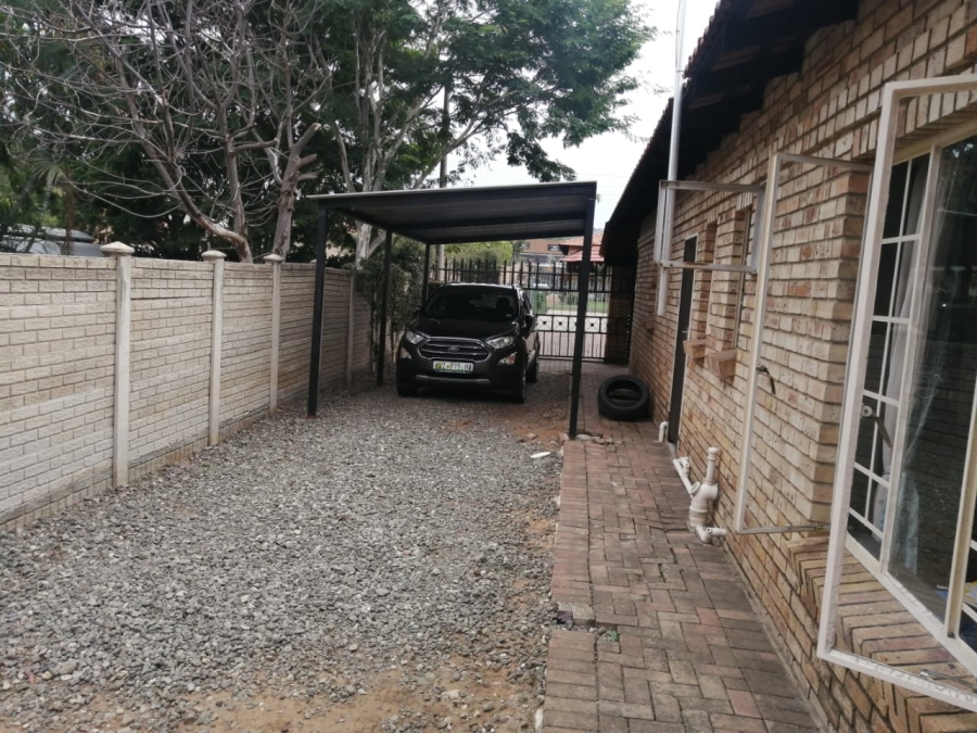 3 Bedroom Property for Sale in Waterval East North West